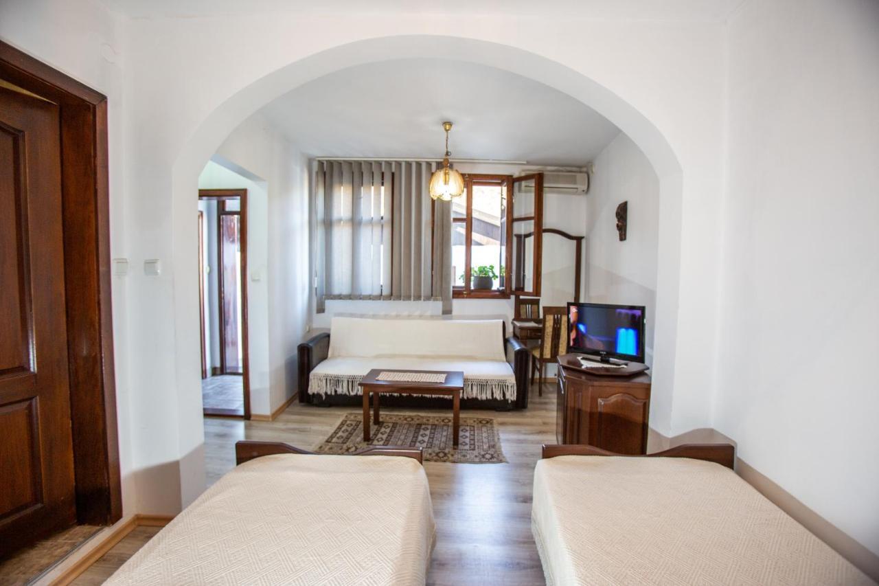 Oazis Family Hotel 로베치 외부 사진