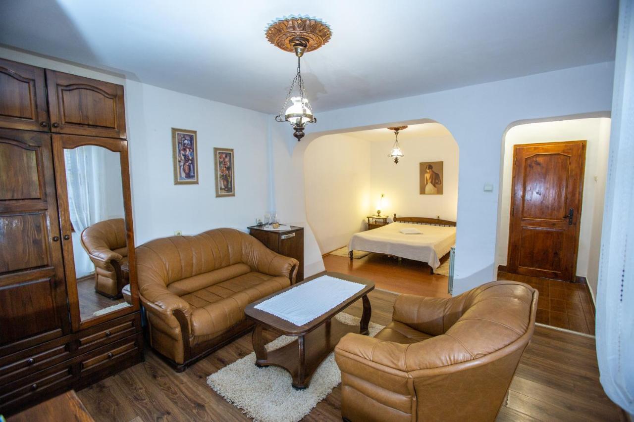 Oazis Family Hotel 로베치 외부 사진