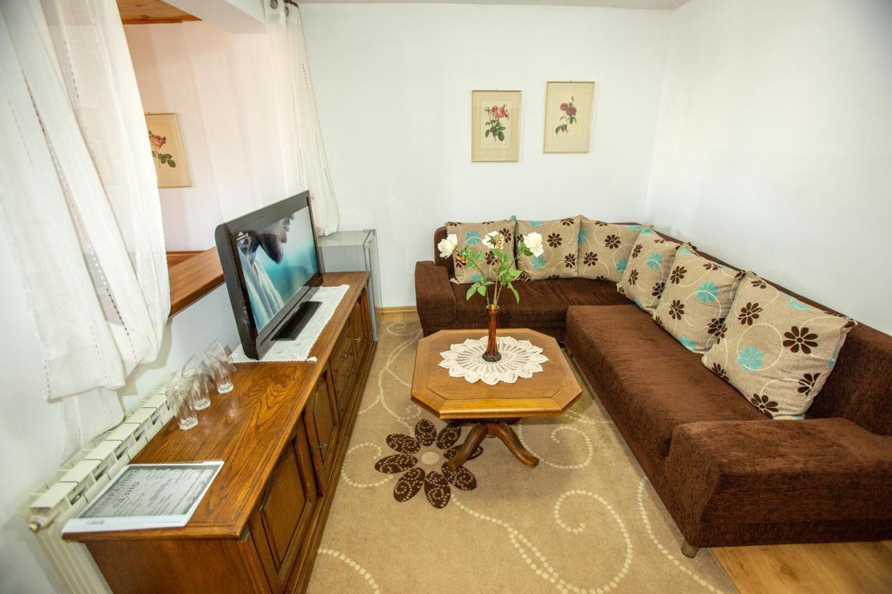 Oazis Family Hotel 로베치 외부 사진